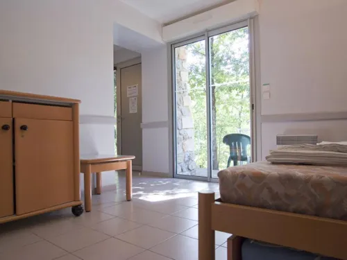 Location - Rieusset - Appartement 1Er Étage Avec Balcon +Tv - 35M2 - image n°3 - Domaine des BLACHAS