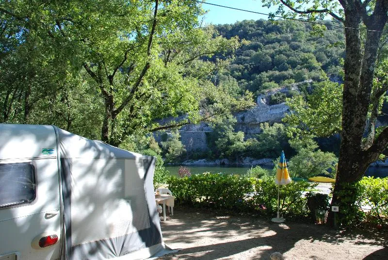 Emplacement De Catégorie 1 + Électricité À La Nuitée