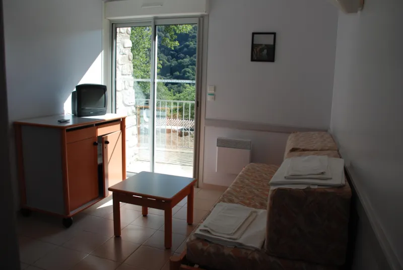 Rieusset - Logement En Rez-De-Chaussée Avec Terrasse +Tv - 35M2