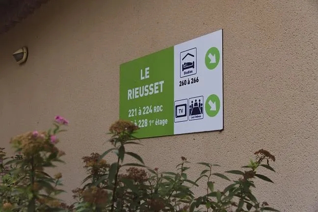 Rieusset - Logement En Rez-De-Chaussée Avec Terrasse +Tv - 35M2