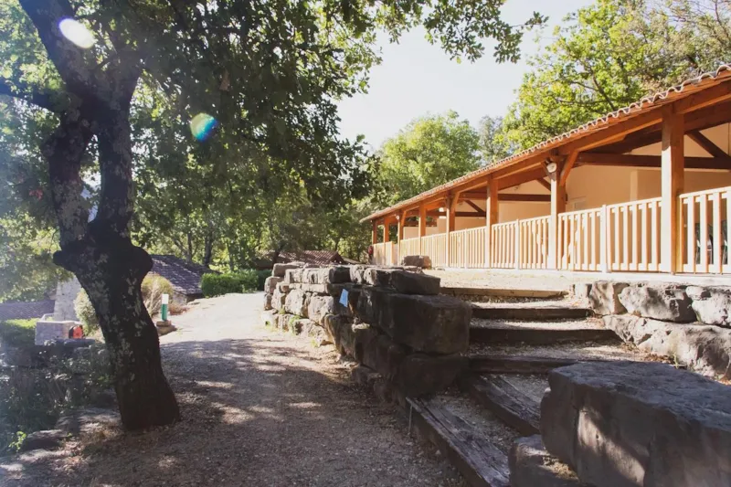 Eau Vive - Logement Avec Terrasse Couverte + Tv - 25M²