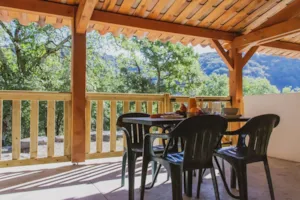 Locatif - Eau vive - Logement avec terrasse couverte + TV - 25m² - Domaine des BLACHAS