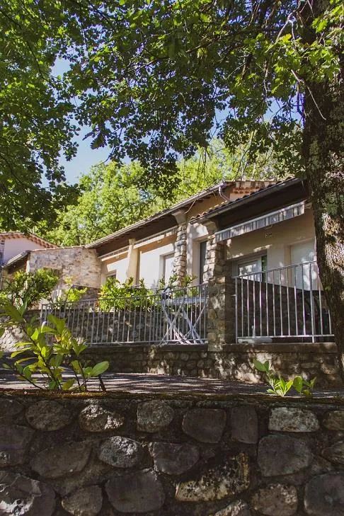 Location - Pavillon 4 - 1 Chambre Avec Terrasse + Clim +Tv - 35M² - image n°1 - Domaine des BLACHAS