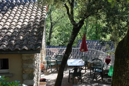 Location - Pavillon 6- 1 Chambre + 1 Chambre Cabine + Terrasse + Climatisation + Tv - 40M² - image n°3 - Domaine des BLACHAS