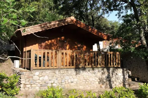 Huuraccommodatie(s) - Houten Chalet Met Terras + Airconditioning +Tv - 20M2 - image n°3 - Domaine des BLACHAS