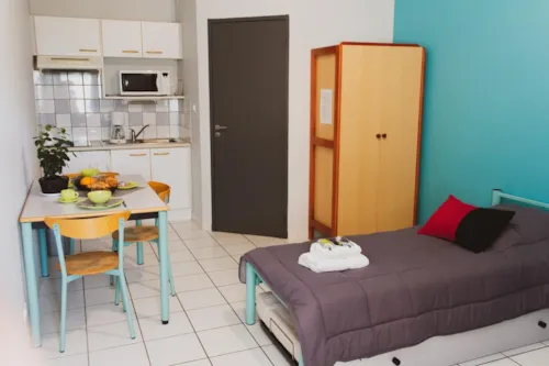 Location - Studio Avec Balcon + Climatisation + Tv - 20M2 - image n°5 - Domaine des BLACHAS