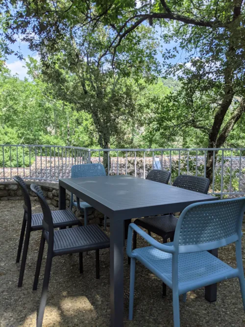 Location - Pavillon 6- 1 Chambre + 1 Chambre Cabine + Terrasse + Climatisation + Tv - 40M² - image n°7 - Domaine des BLACHAS