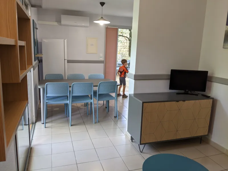 Pavillon 4 - 1 Chambre Avec Terrasse + Clim +Tv 35M²