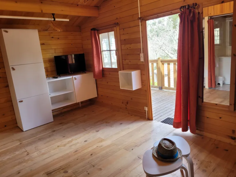Chalet Bois Avec Terrasse + Climatisation +Tv 20M2
