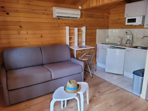 Huuraccommodatie(s) - Houten Chalet Met Terras + Airconditioning +Tv - 20M2 - image n°7 - Domaine des BLACHAS