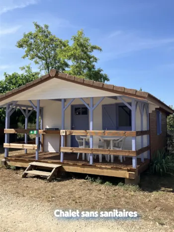 Location - Chalet Randonneur, 2 Chambres, Sans Sanitaire - Camping Carrefour de l'Ardèche