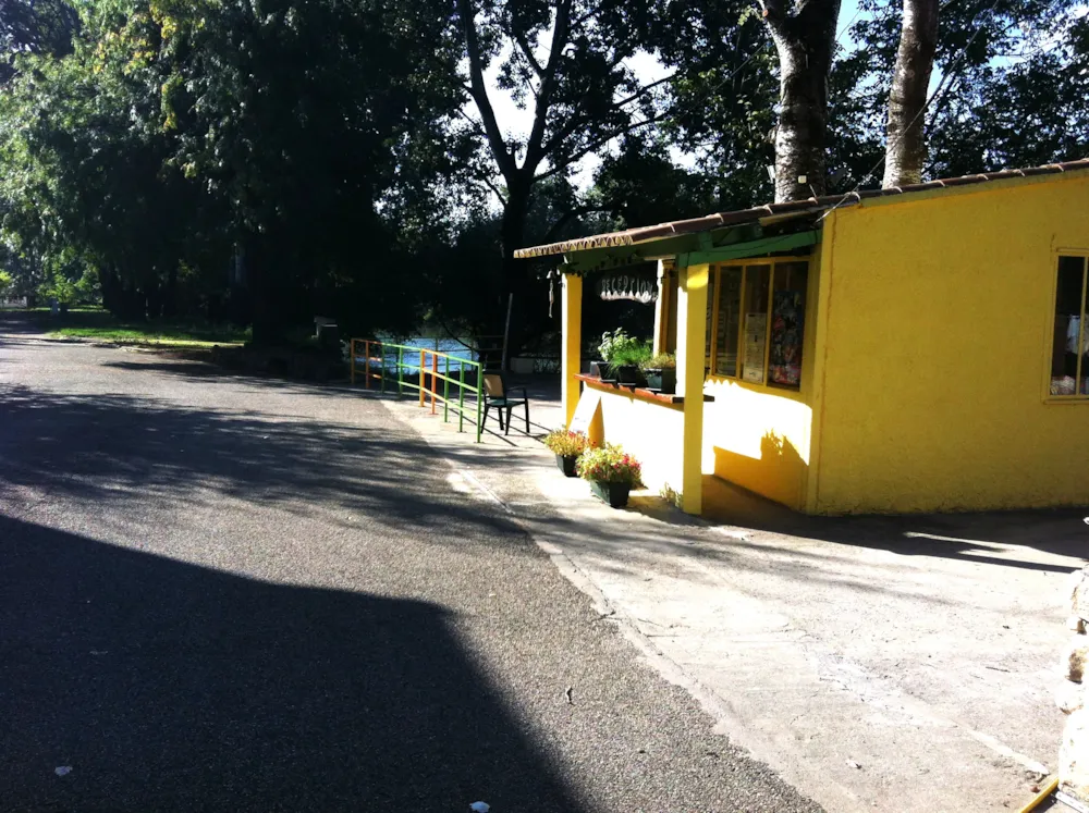 Camping les Ponts sur l'Ardèche - image n°3 - Ardeche