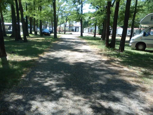 Pitch - Package 2 People + Tent Or Caravan + Vehicule - image n°2 - Camping Le Mas Sud Ardèche