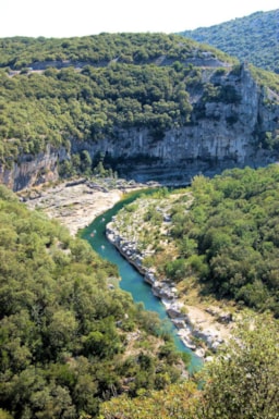Camping Le Mas Sud Ardèche - image n°31 - Roulottes