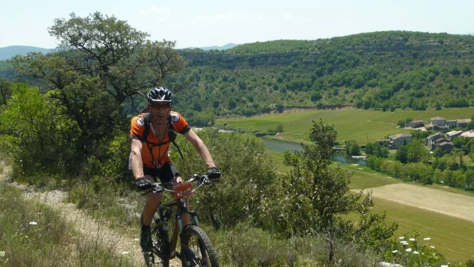 CAMPING LES PLATANES