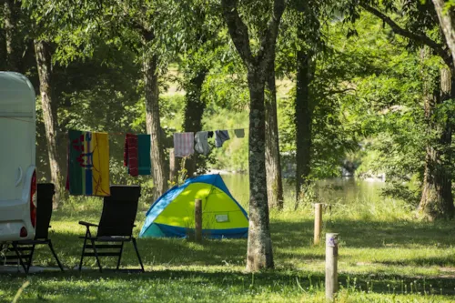Pitch - Pitch - image n°2 - CAMPING LES PLATANES