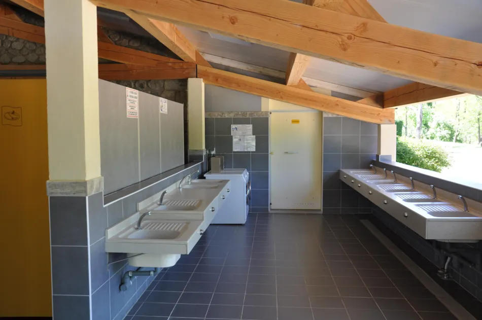 Camping Lou Rouchetou
