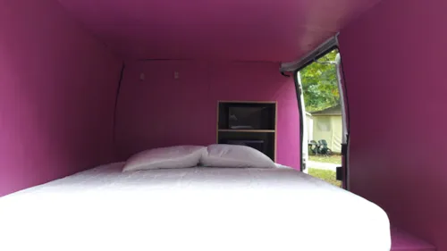 Accommodation - Fitted Van "La Seventies" - image n°3 - Camping de Retourtour