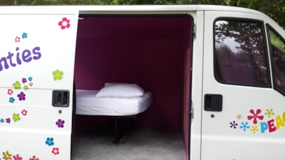 Fitted van "La Seventies"