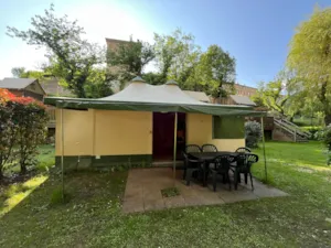 Locatif - Zeltbungalow CYRUS – Ohne Sanitäranlagen - Camping de Retourtour
