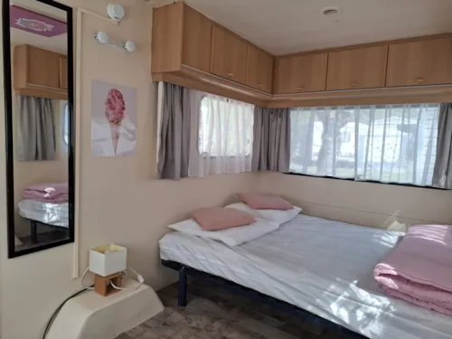 Location - Caravane "Rosetta" Ou "Violetta" - Sans Sanitaires - image n°8 - Camping de Retourtour