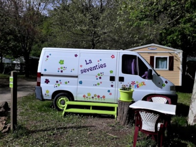 Fitted van "La Seventies"