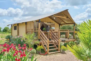 Locatif - BALI Zeltlodge – 32 m² – – ohne Sanitäranlagen - Camping de Retourtour