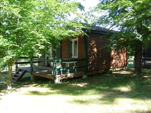 Location - Chalet - image n°1 - Camping du Lac de Devesset