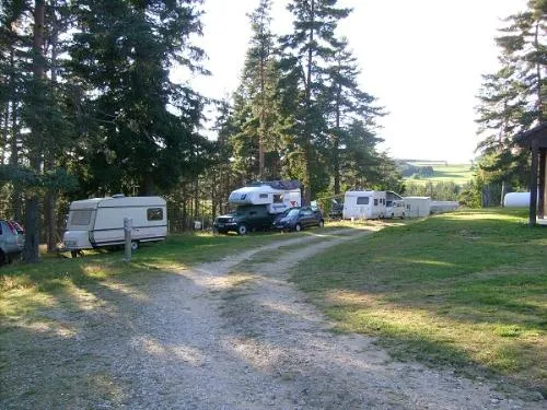 Camping du Lac de Devesset - image n°1 - Camping2Be
