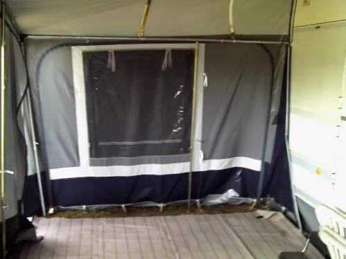 Huuraccommodatie(s) - Caravan - image n°8 - Camping du Lac de Devesset