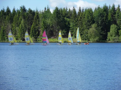 Kampeerplaats(en) - Standplaats - image n°9 - Camping du Lac de Devesset