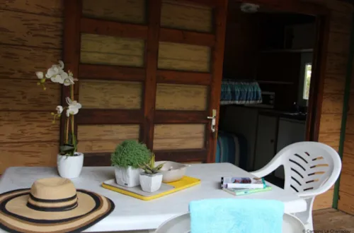 Location - Chalet Borie - 21M² - 1 Chambre - image n°3 - Camping Le Chamadou