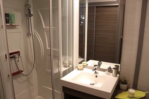 Location - Chalet Élite - 35M² - 3 Chambres - image n°8 - Camping Le Chamadou