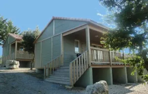 Locatif - Chalet Élite - 35m² - 3 chambres - Camping Le Chamadou