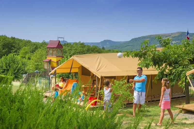 Location - Tente Cabanon 20M² - Capfun - Camping Le Merle Roux
