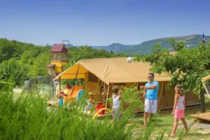 Locatif - Tente Cabanon 20m² - Capfun - Camping Le Merle Roux