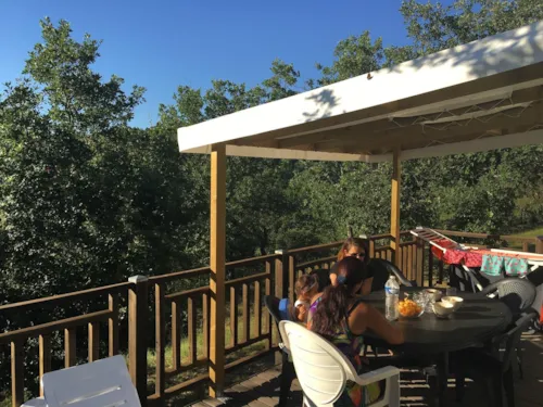 Location - Cottage “Chêne” – 2 Chambres - Gamme Prestige - image n°2 - Camping L'Ombrage