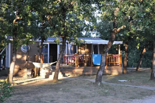Mietunterkunft - Cottage "Laurier" - 3 Schlafzimmer - Reihe Confort - image n°2 - Camping L'Ombrage