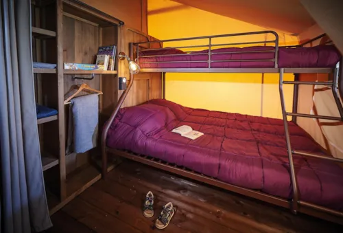 Huuraccommodatie(s) - Lodge Safari "Mûrier" - 2 Slaapkamers - Eigen Badkamer - image n°7 - Camping L'Ombrage