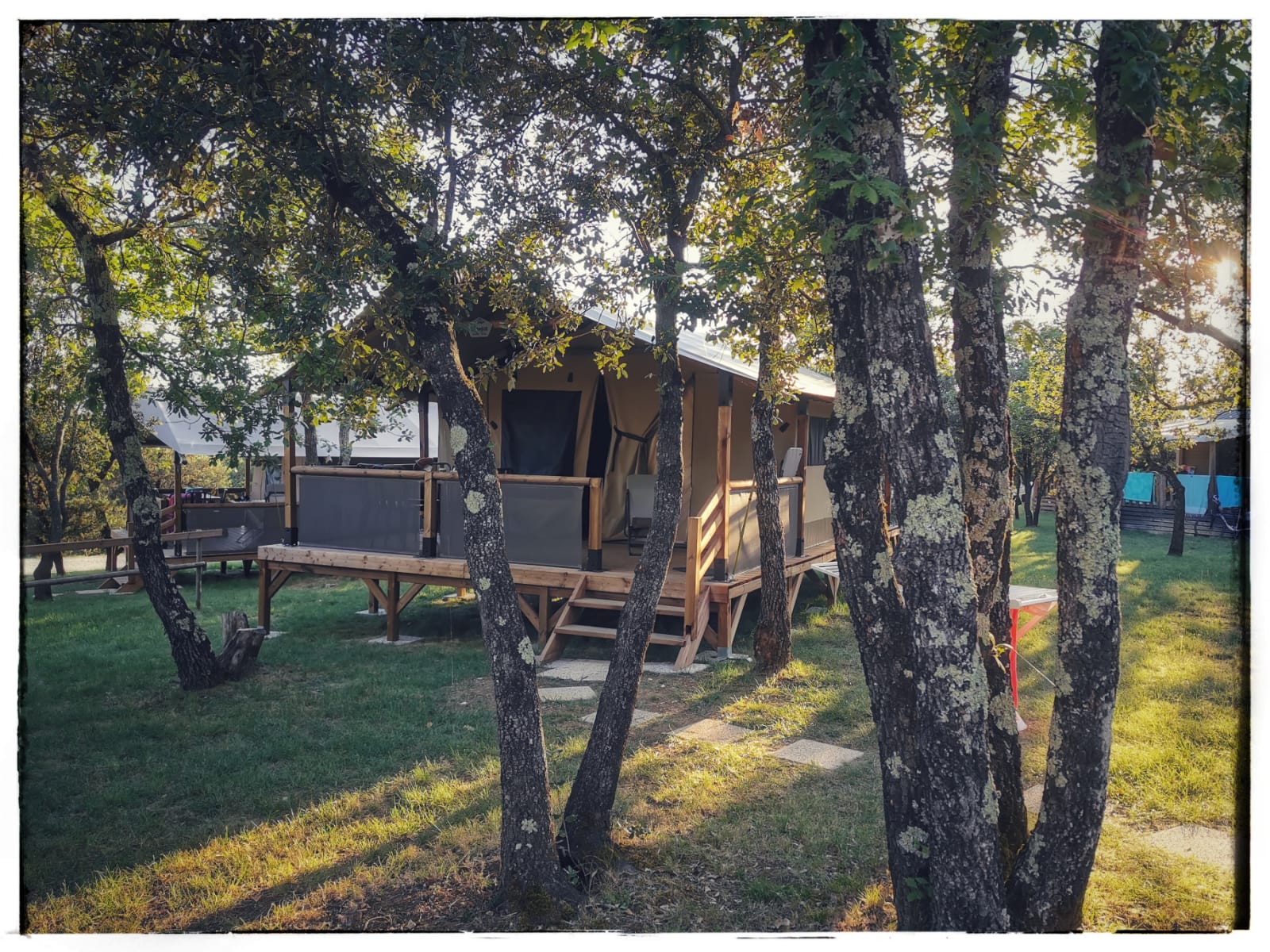 Huuraccommodatie - Lodge Nature Luxe -2 Bedrooms - Private Sanitary (Arrival On Sunday In High Season) - Camping L'Ombrage