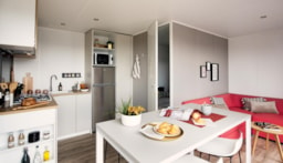 Huuraccommodatie(s) - Mobile Home 28M² (2 Bedrooms) + Large Terrace De 15M2 Semi-Covered - Camping du Lac de Saint Cyr