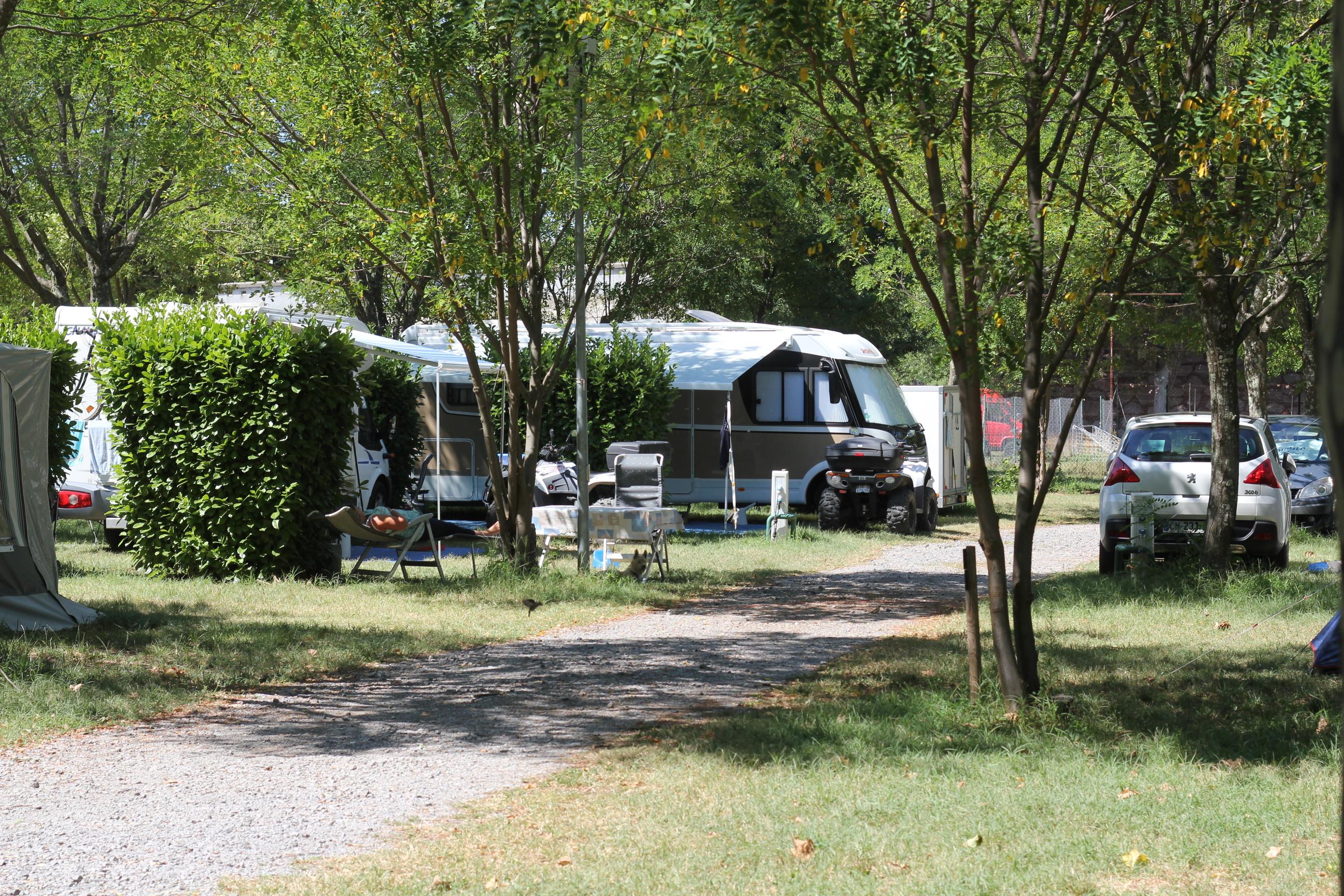 Kampeerplaats - Standplaats : Auto + Tent Of Caravan - Camping de l'Ardèche **