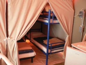 Locatif - Zeltbungalow Canada N°3 - Camping Les Acacias