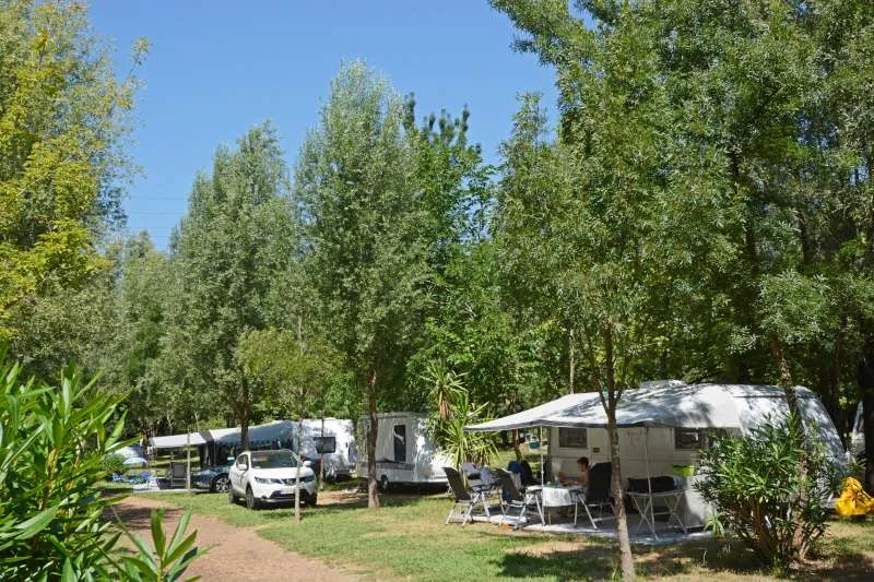 Emplacement De Camping