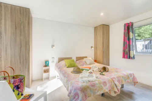 Accommodation - Cottage Prm 2 Bedrooms 1 Bathroom *** Air-Conditioning - Adapted To The People With Reduced Mobility - image n°4 - YELLOH! VILLAGE -  Domaine Les Ranchisses