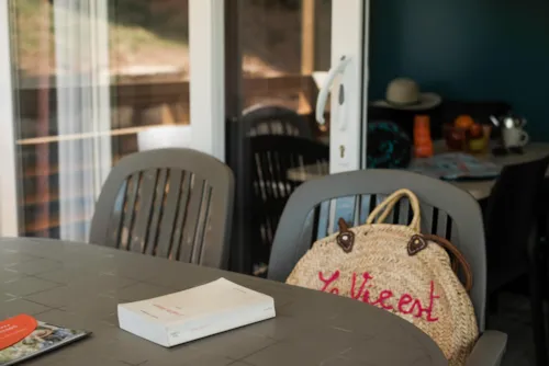 Accommodation - Cottage Marguerite 2 Bedrooms 1 Bathroom *** Air-Conditioning - image n°2 - YELLOH! VILLAGE -  Domaine Les Ranchisses