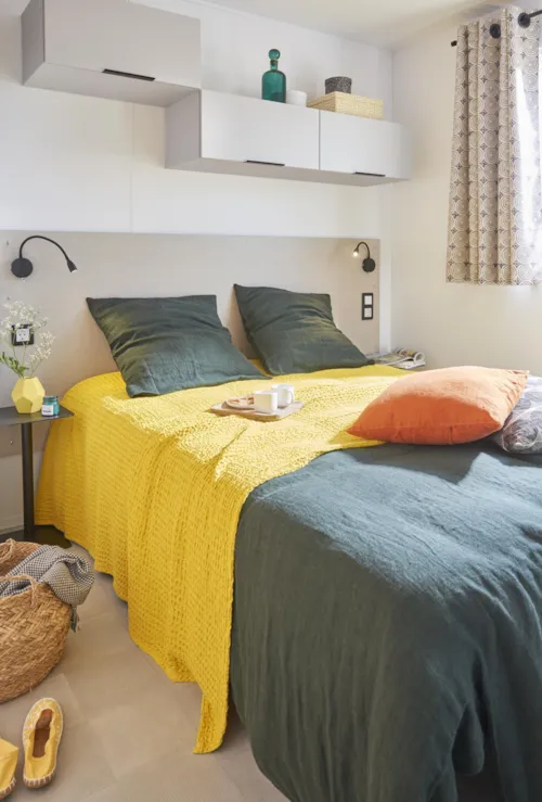 Accommodation - Cottage Bleuet 2 Bedrooms 1 Bathroom **** Air-Conditioning - image n°4 - YELLOH! VILLAGE -  Domaine Les Ranchisses