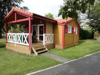 Mietunterkunft - Chalet Komfort 35 M² (2 Zimmer) + Überdachte Terrasse - Flower Camping Les Bouleaux