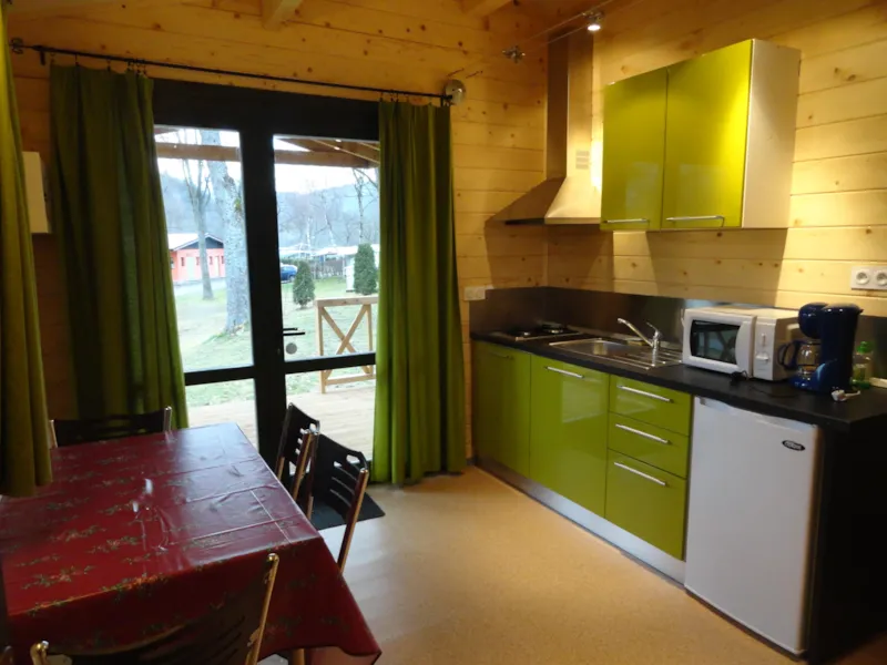 Chalet Confort+ 24 M² (2 Chambre) + Terrasse Couverte