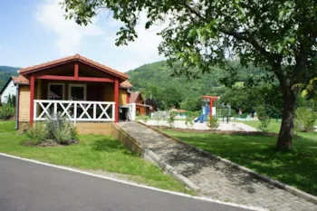 Mietunterkunft - Chalet Komfort 35 M² (2 Zimmer) + Überdachte Terrasse - Behindertengerechtes - Flower Camping Les Bouleaux